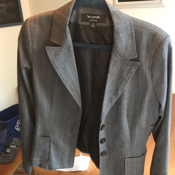 Signature by Larry Levine Jackets & Blazers - Women’s work blazer Signature by Larry Levine Jackets & Blazers - Women’s work blazer